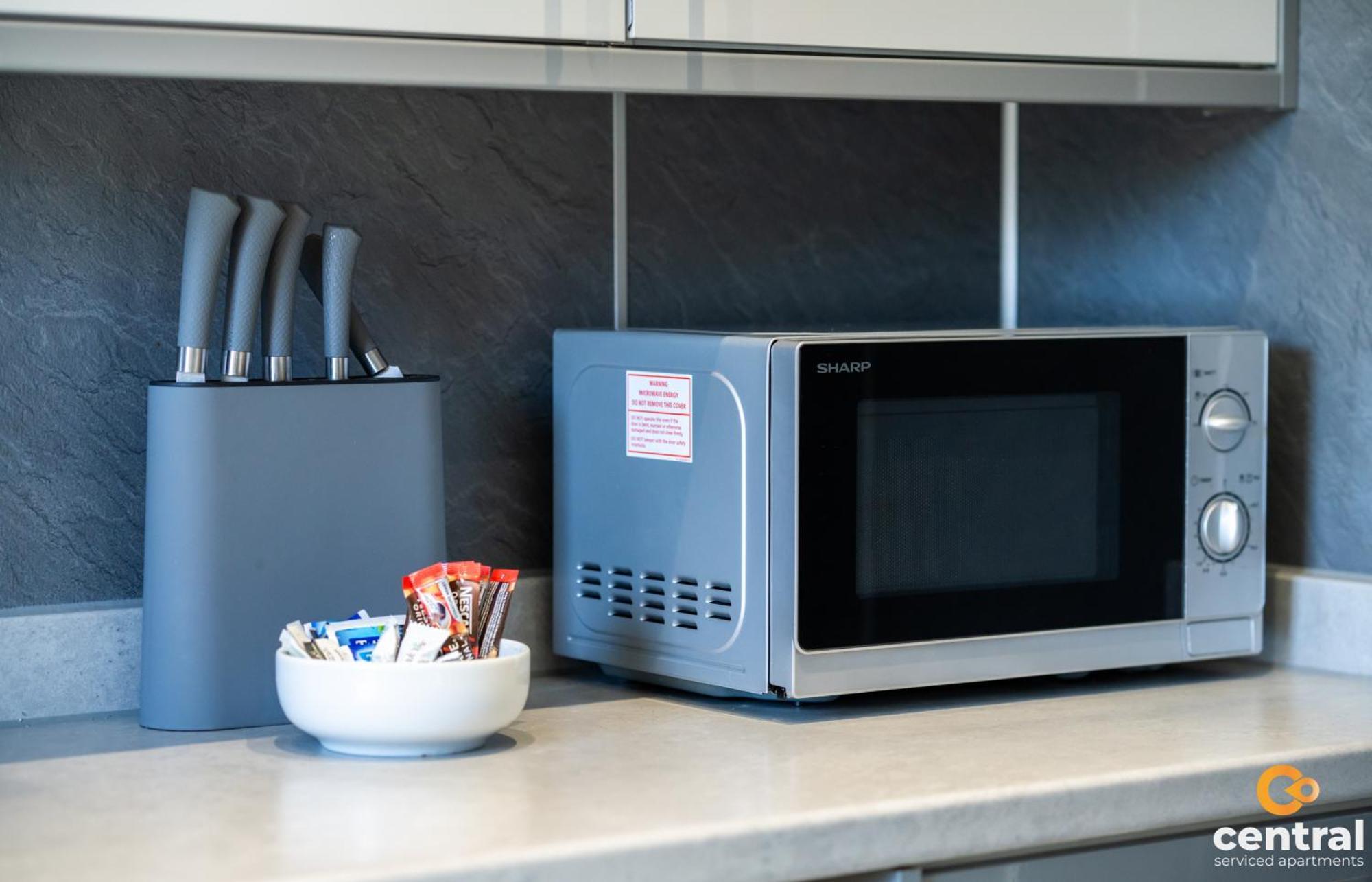 Central Serviced Apartments - 2 Bedroom - Free Street Parking - Fast Wifi - Smart Tvs In All Rooms - Ground Level - Family Neighbourhood - 3 X Double Beds - Heating 24-7 - Trade Stays - Weekly & Monthly Offers Дънди Екстериор снимка