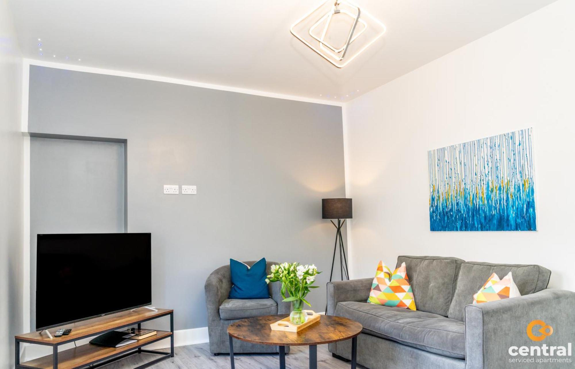 Central Serviced Apartments - 2 Bedroom - Free Street Parking - Fast Wifi - Smart Tvs In All Rooms - Ground Level - Family Neighbourhood - 3 X Double Beds - Heating 24-7 - Trade Stays - Weekly & Monthly Offers Дънди Екстериор снимка