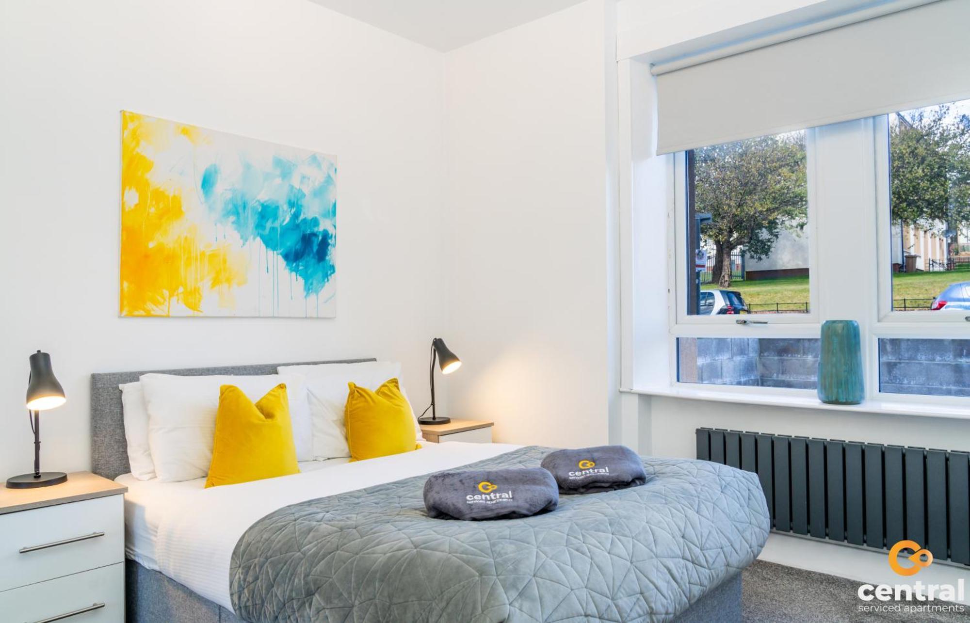 Central Serviced Apartments - 2 Bedroom - Free Street Parking - Fast Wifi - Smart Tvs In All Rooms - Ground Level - Family Neighbourhood - 3 X Double Beds - Heating 24-7 - Trade Stays - Weekly & Monthly Offers Дънди Екстериор снимка