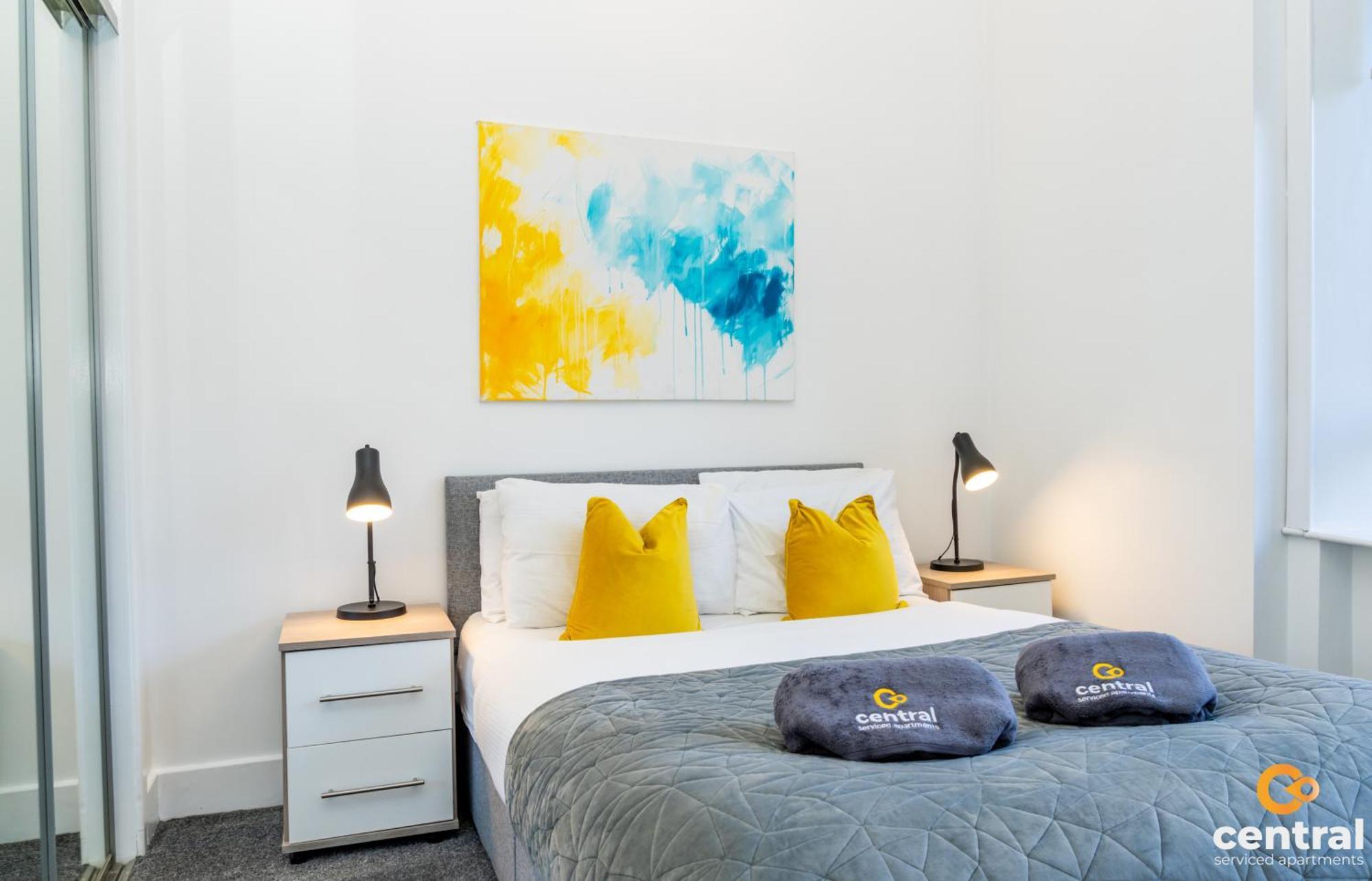 Central Serviced Apartments - 2 Bedroom - Free Street Parking - Fast Wifi - Smart Tvs In All Rooms - Ground Level - Family Neighbourhood - 3 X Double Beds - Heating 24-7 - Trade Stays - Weekly & Monthly Offers Дънди Екстериор снимка